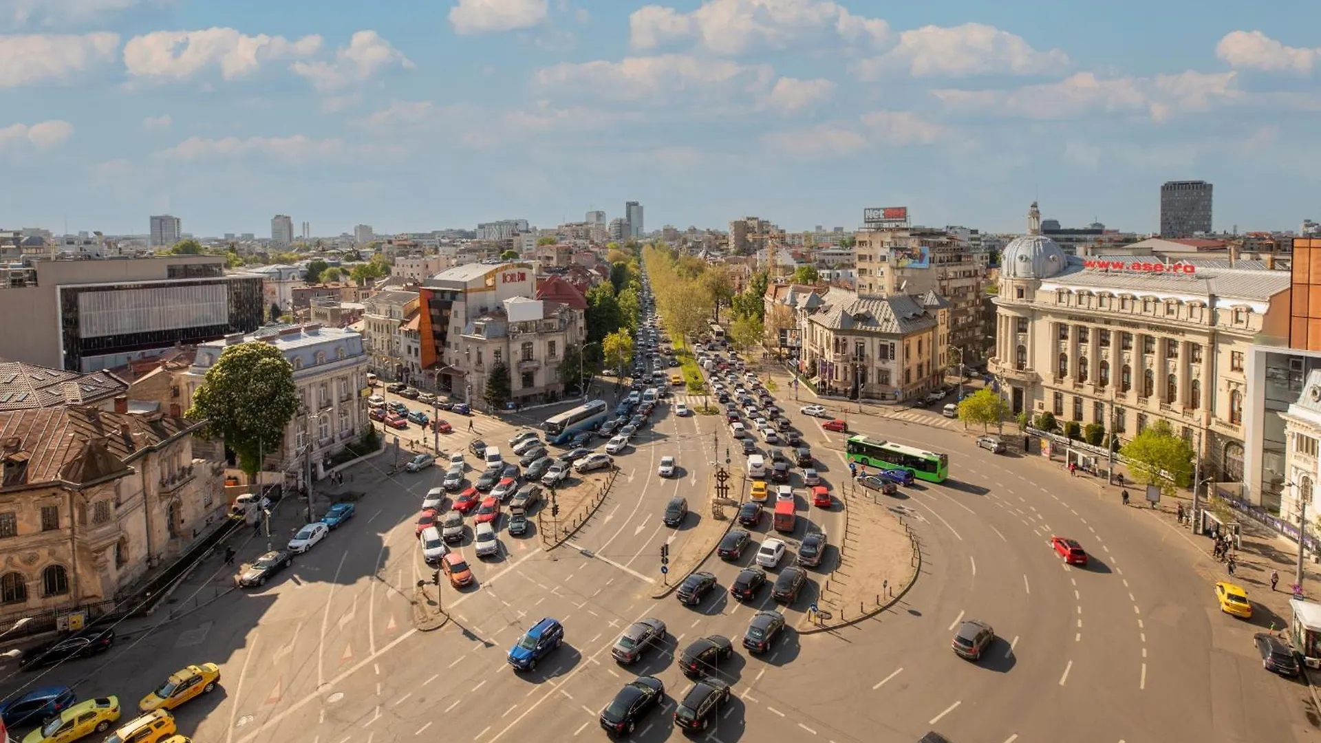 Modern Elegance In The Heart Of The City - Romana Square Apartments contacts
