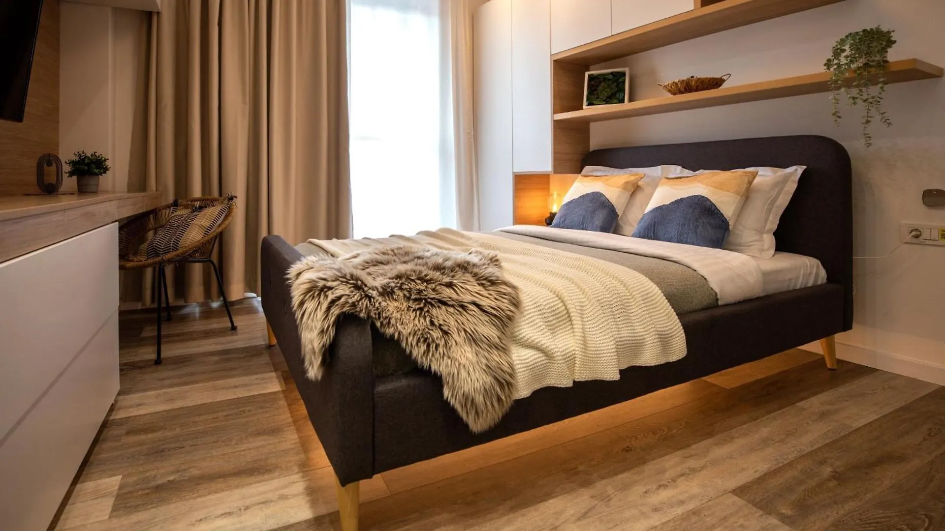 Modern Elegance In The Heart Of The City - Romana Square Apartments Bucharest Romania