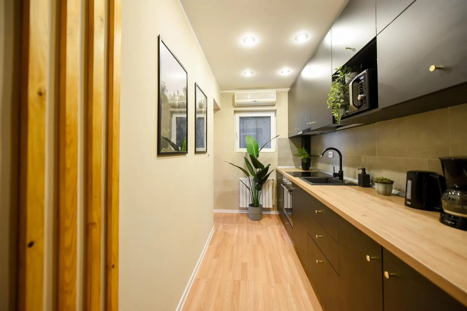 Modern Elegance In The Heart Of The City - Romana Square Apartments Bucharest
