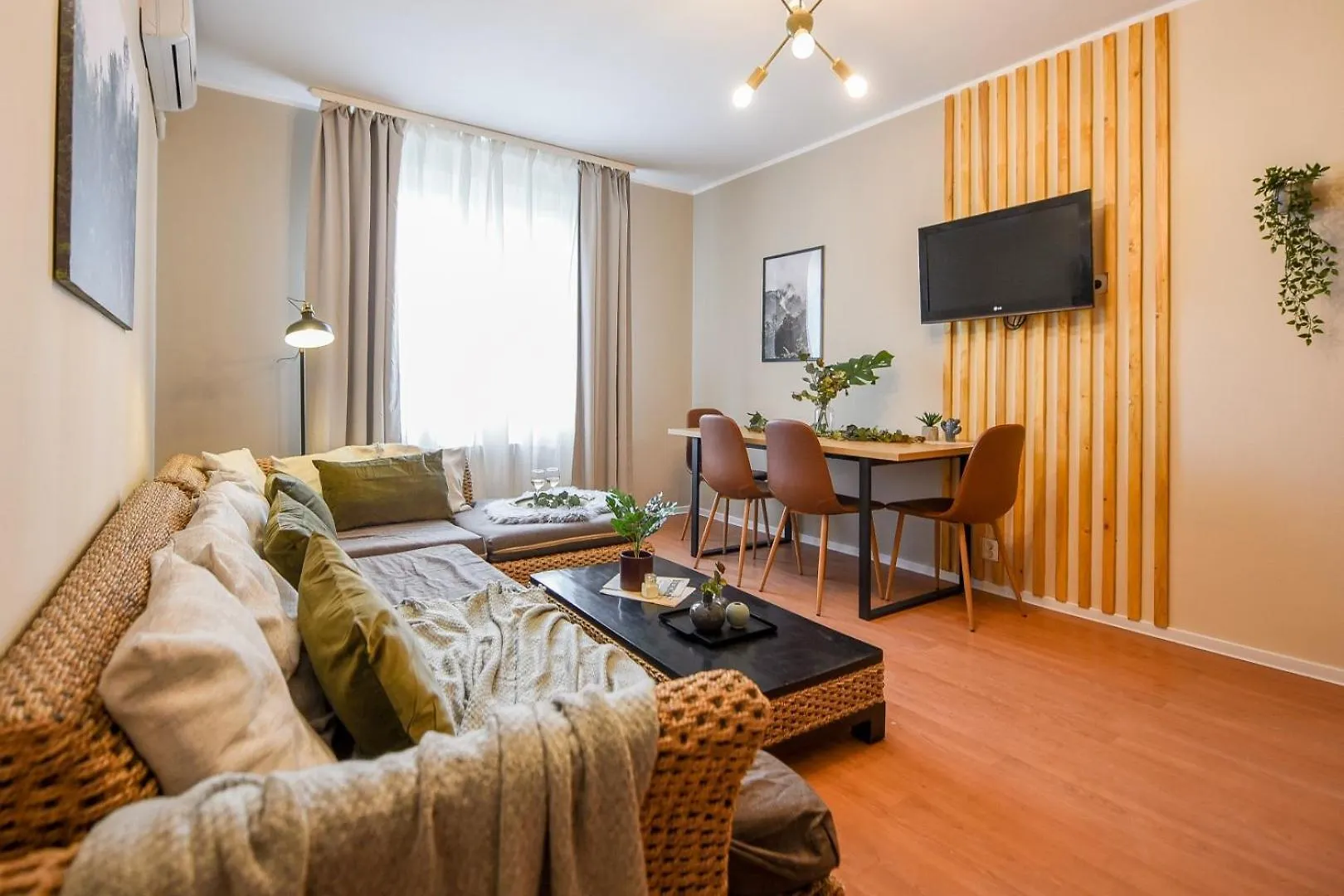 Modern Elegance In The Heart Of The City - Romana Square Apartments Bucharest