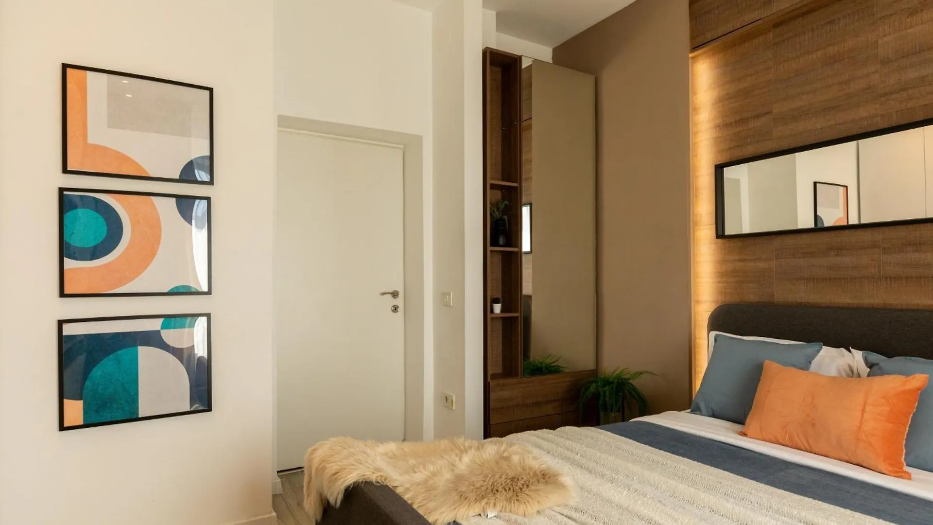Modern Elegance In The Heart Of The City - Romana Square Apartments Bucharest Romania