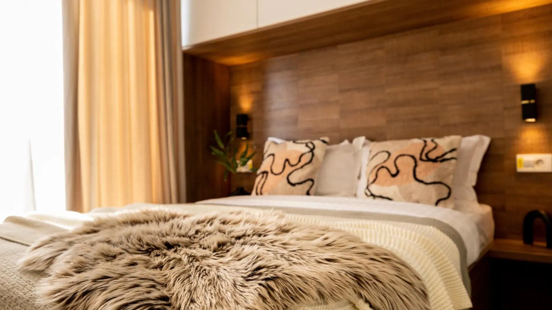 Modern Elegance In The Heart Of The City - Romana Square Apartments Bucharest Romania
