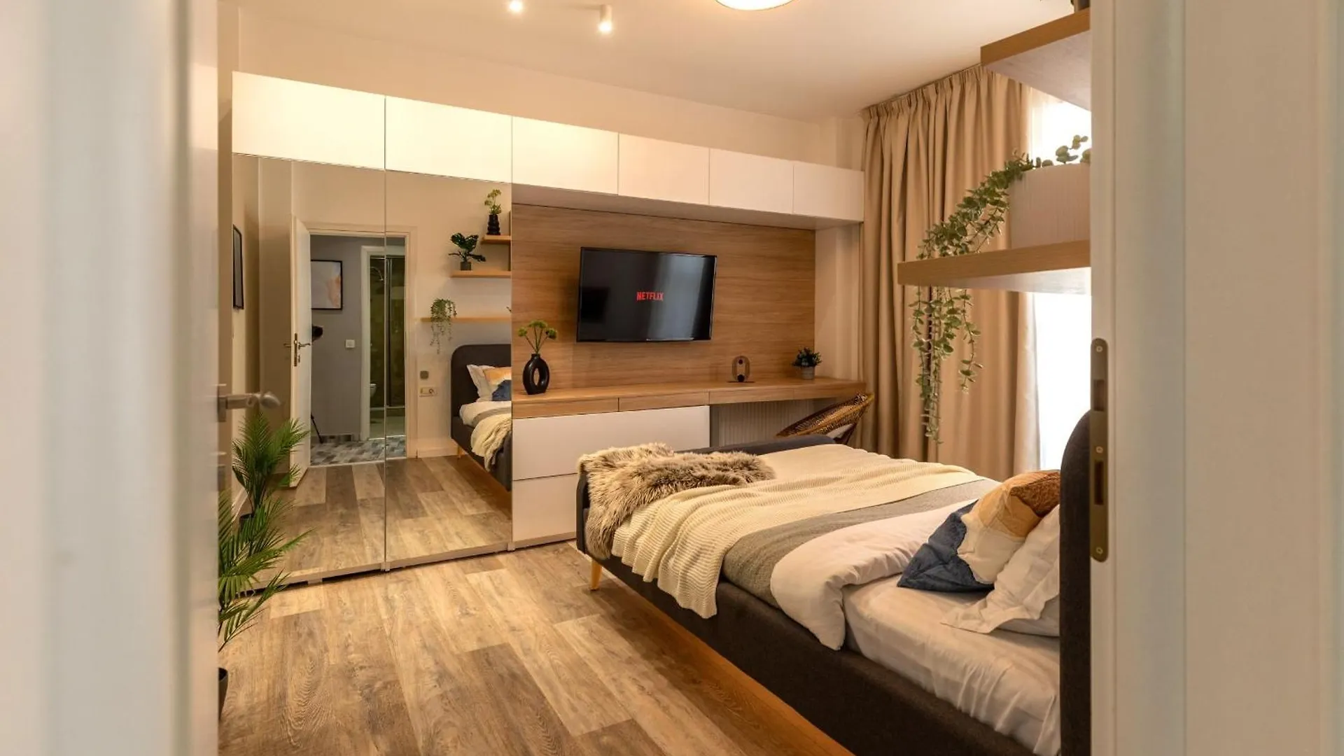 Modern Elegance In The Heart Of The City - Romana Square Apartments Bucharest Romania