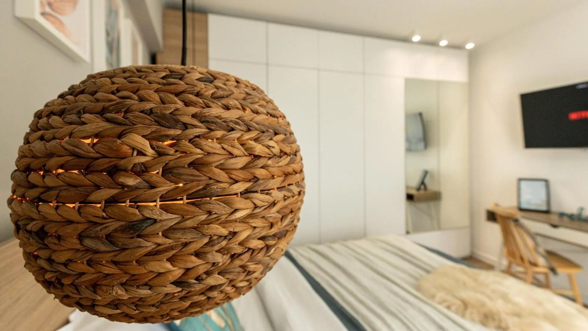 Modern Elegance In The Heart Of The City - Romana Square Apartments Bucharest Romania
